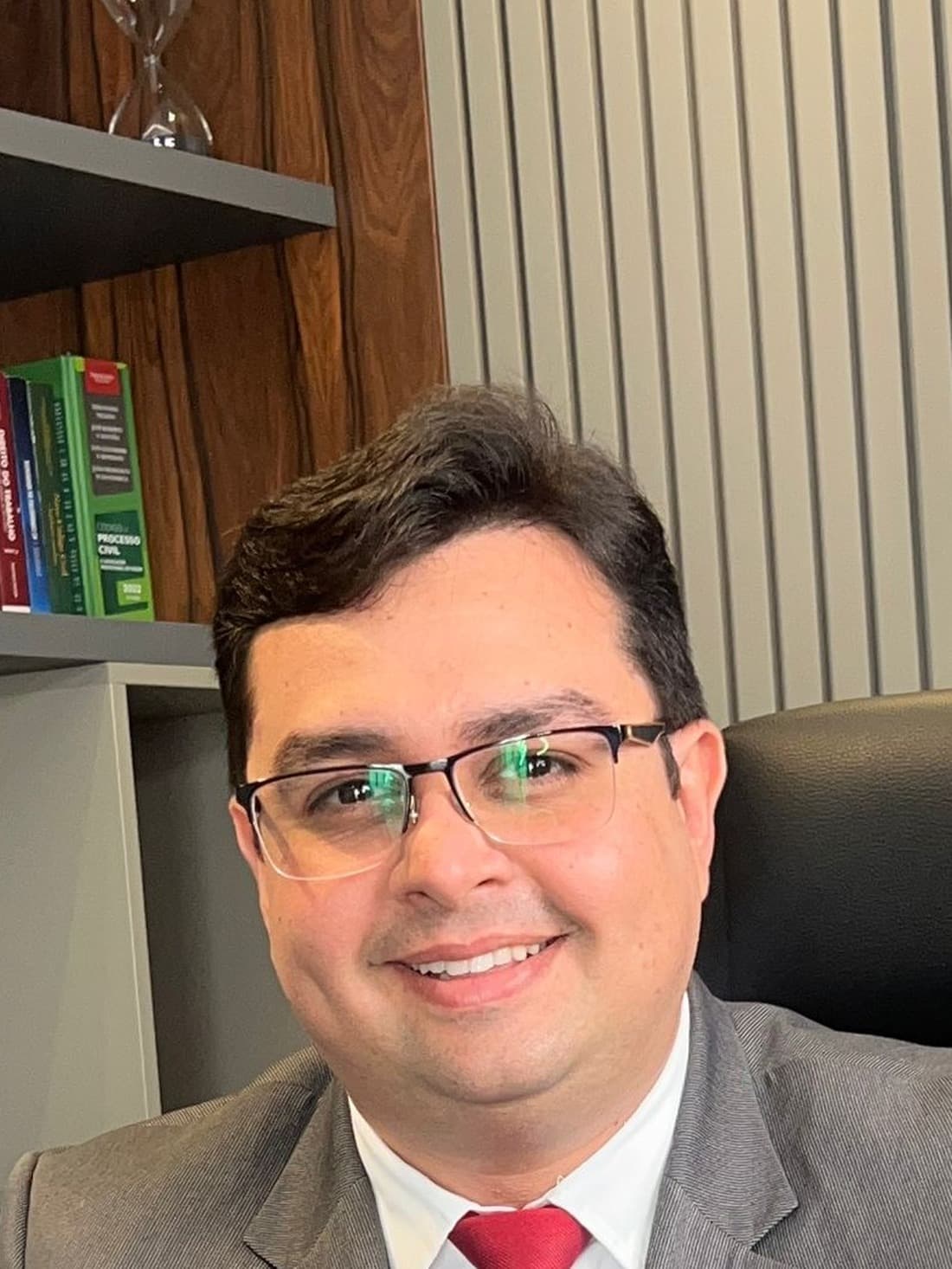Felippe Sales, advogado responsável pelo escritório